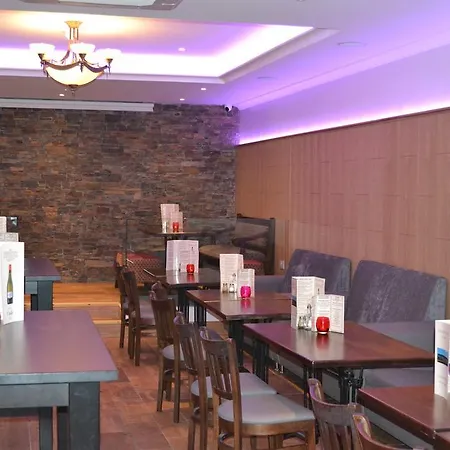 Hotel Caisleain Oir 3*
