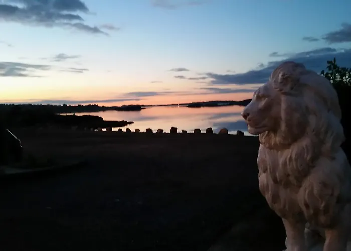 Caisleain Oir 3* Annagry